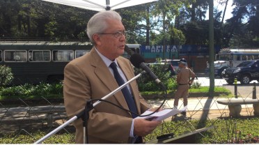 Foto_03_DrMario_Roberto_Morales